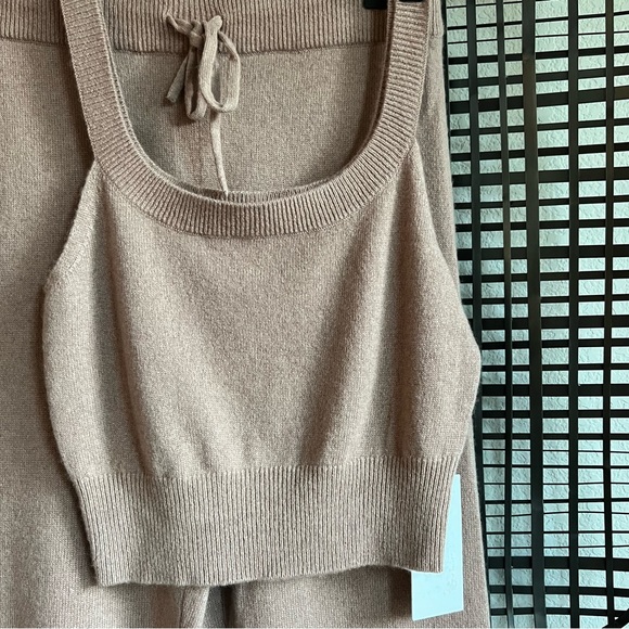 Reformation Caitlin Cashmere Two Piece Set - Picture 6 of 11